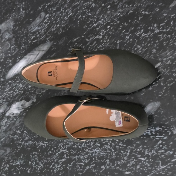 BRAND NEW WHITE MOUNTAIN MARY JANE  WOMENS FLATS - Picture 7 of 16